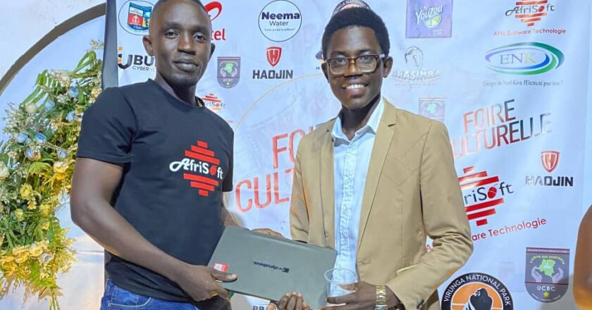 Beni : Afrisoft offre un ordinateur de 11ᵉ génération aux étudiants lors du spécial Hackathon de l’UCBC
